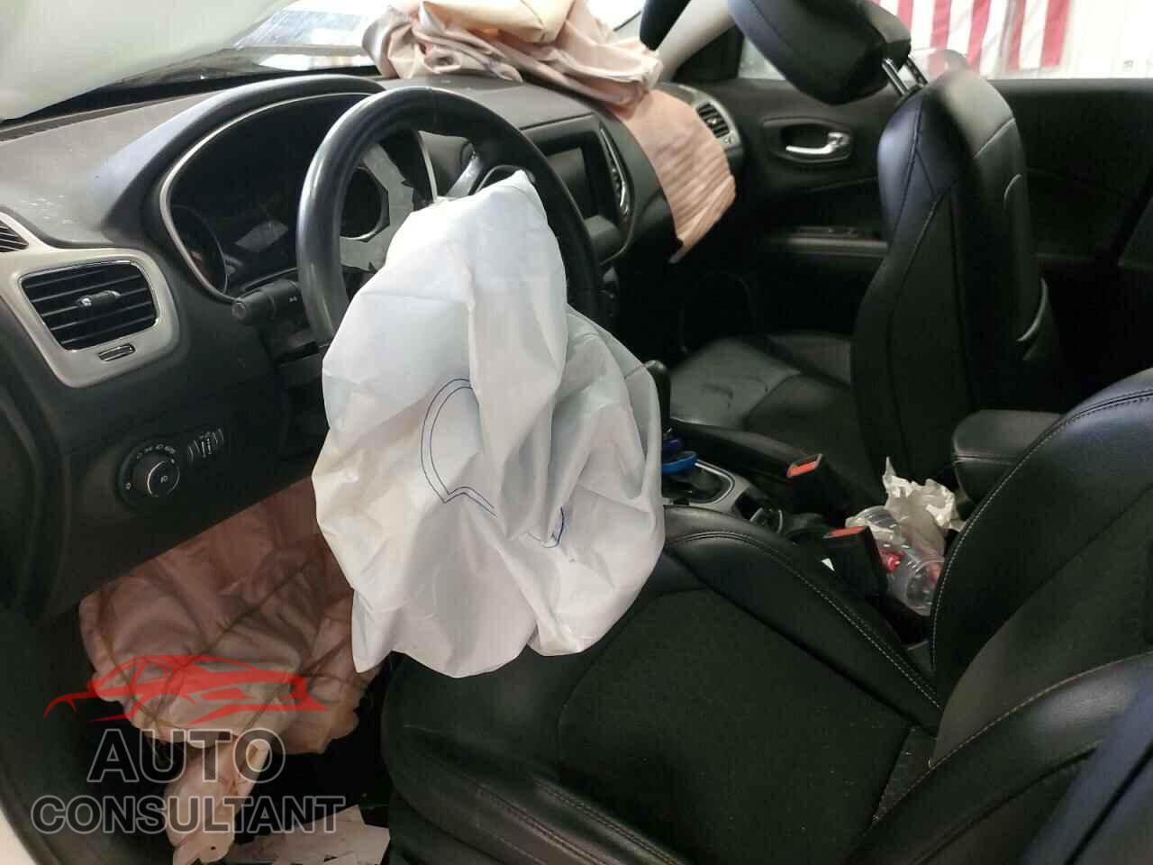 JEEP COMPASS 2020 - 3C4NJDBB4LT189655