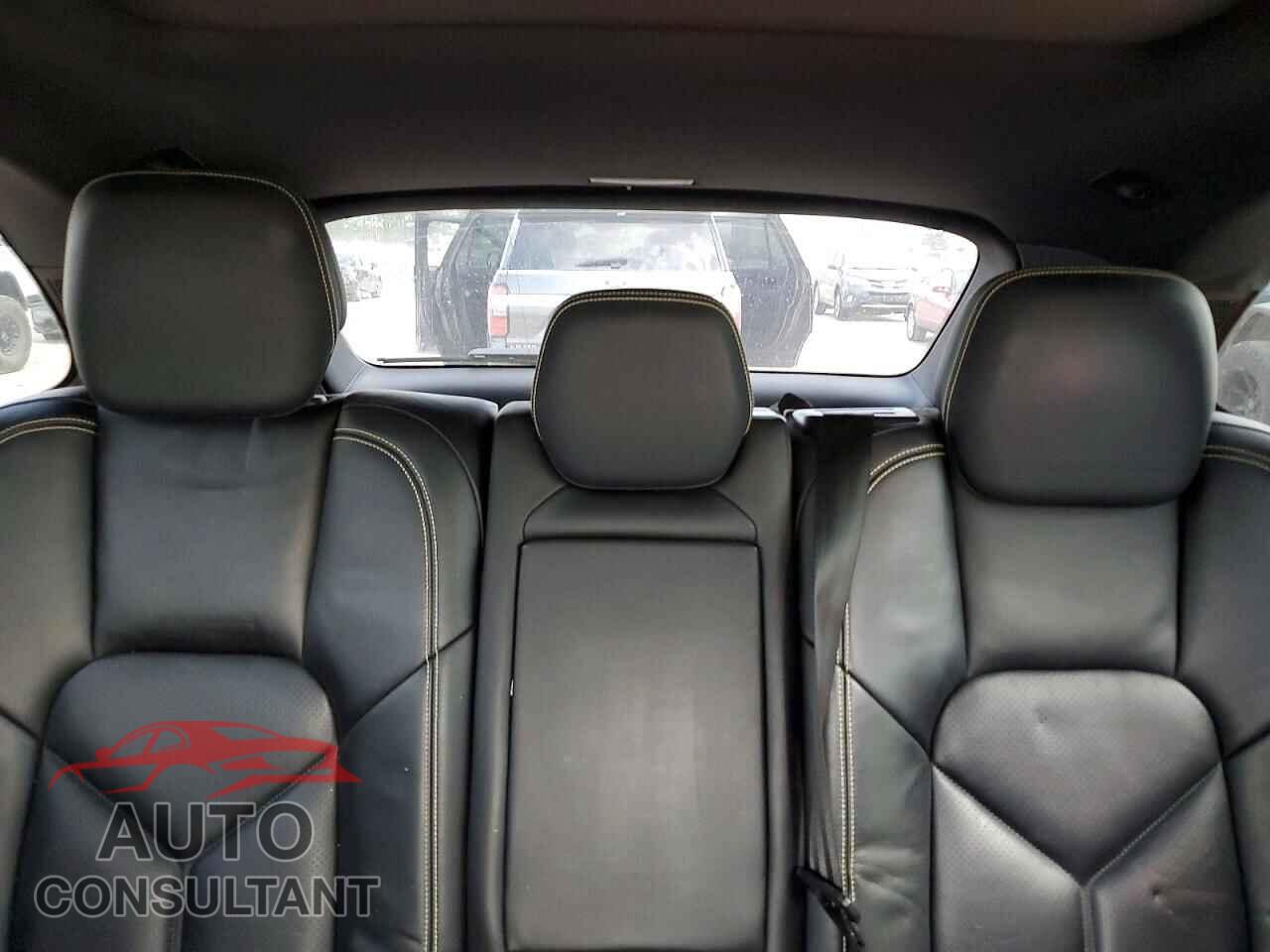 PORSCHE CAYENNE 2016 - WP1AE2A26GLA17720