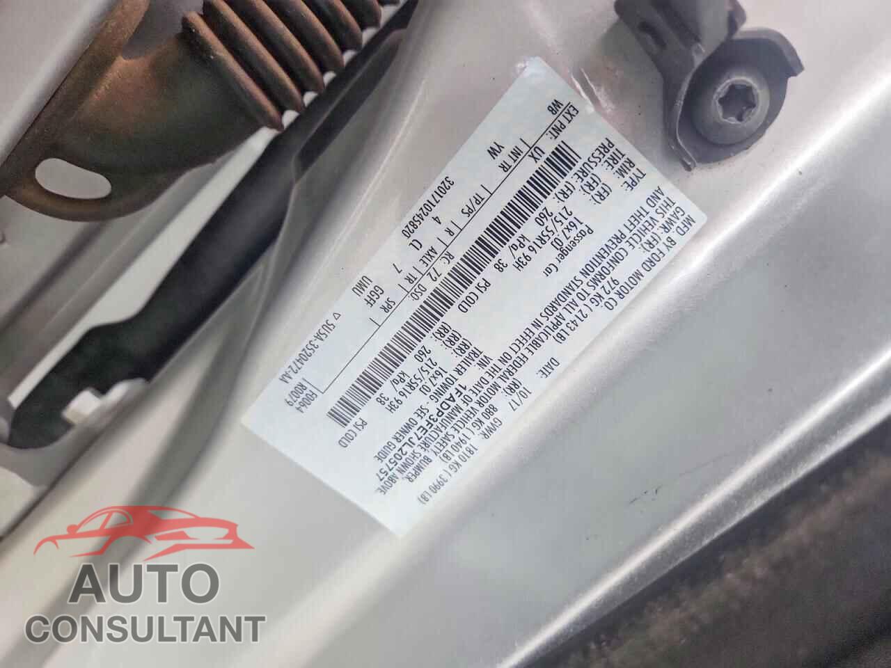 FORD FOCUS 2018 - 1FADP3FE7JL205757