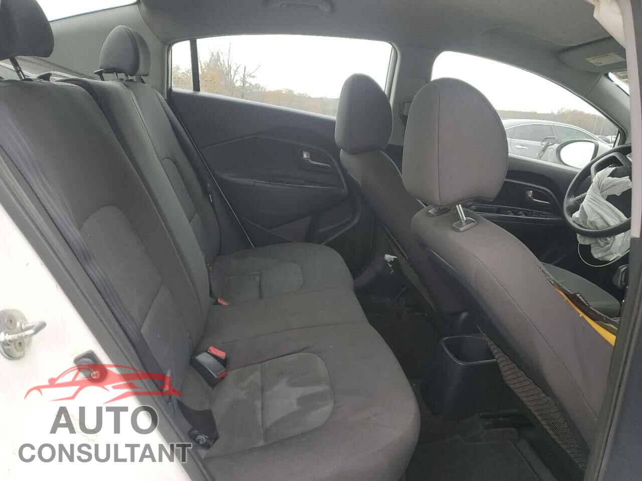 KIA RIO 2015 - KNADM4A39F6480564