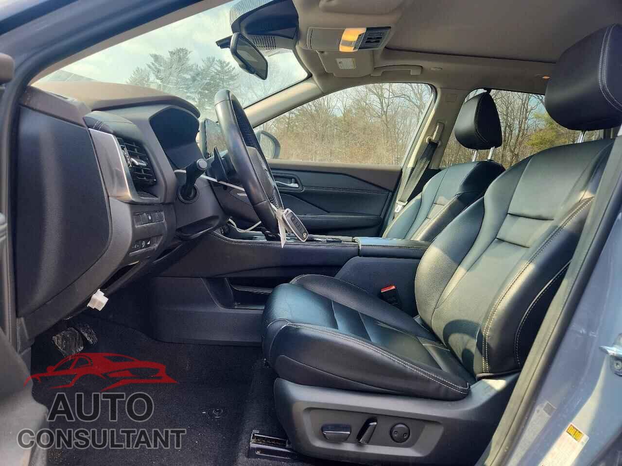 NISSAN ROGUE 2023 - 5N1BT3CB3PC807633