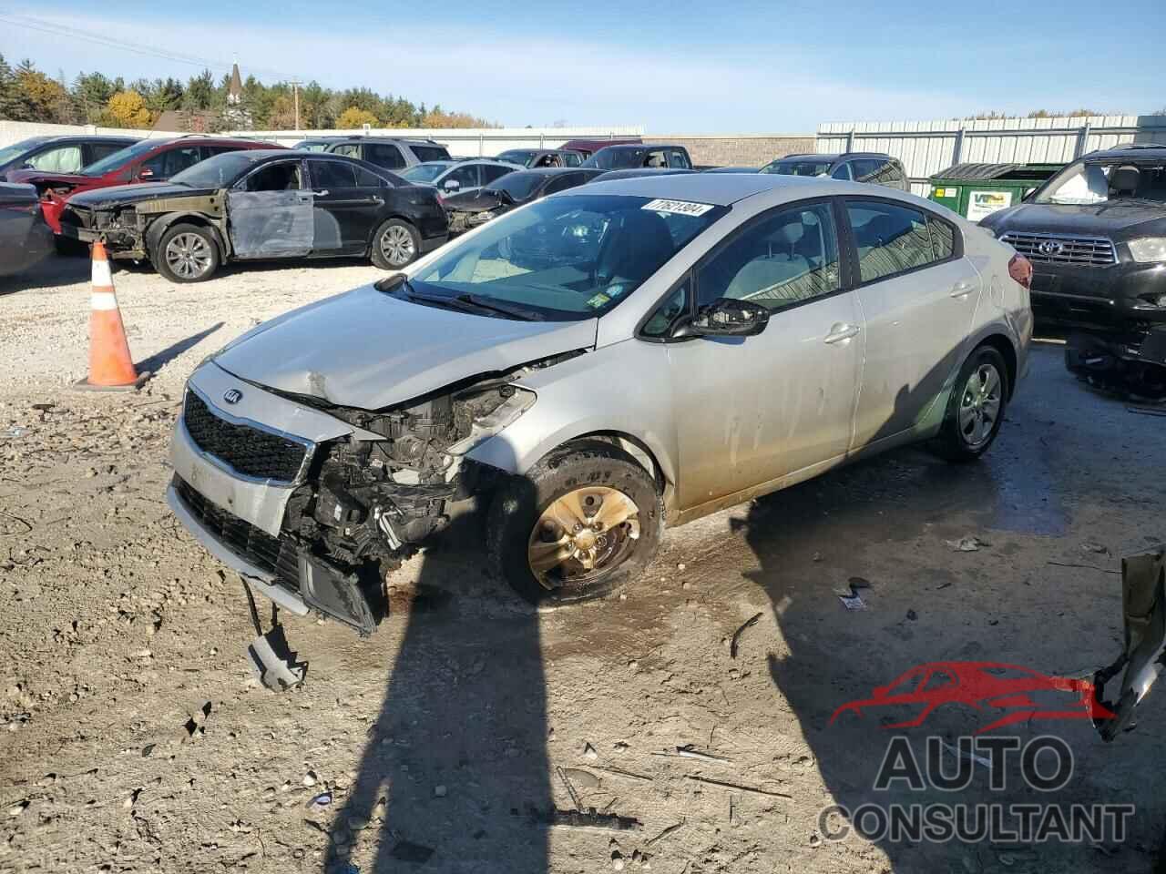 KIA FORTE 2018 - 3KPFK4A74JE232066