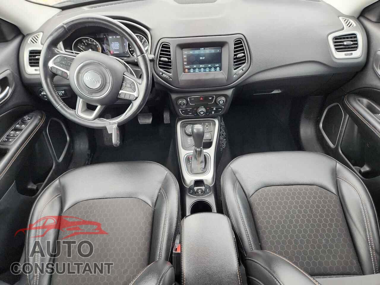JEEP COMPASS 2019 - 3C4NJDBBXKT849406
