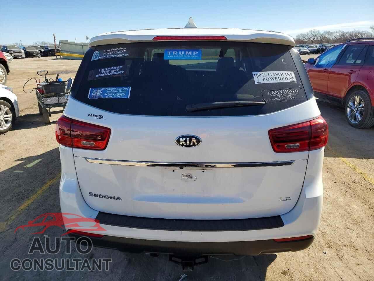 KIA All Models 2021 - KNDMB5C1XM6665357