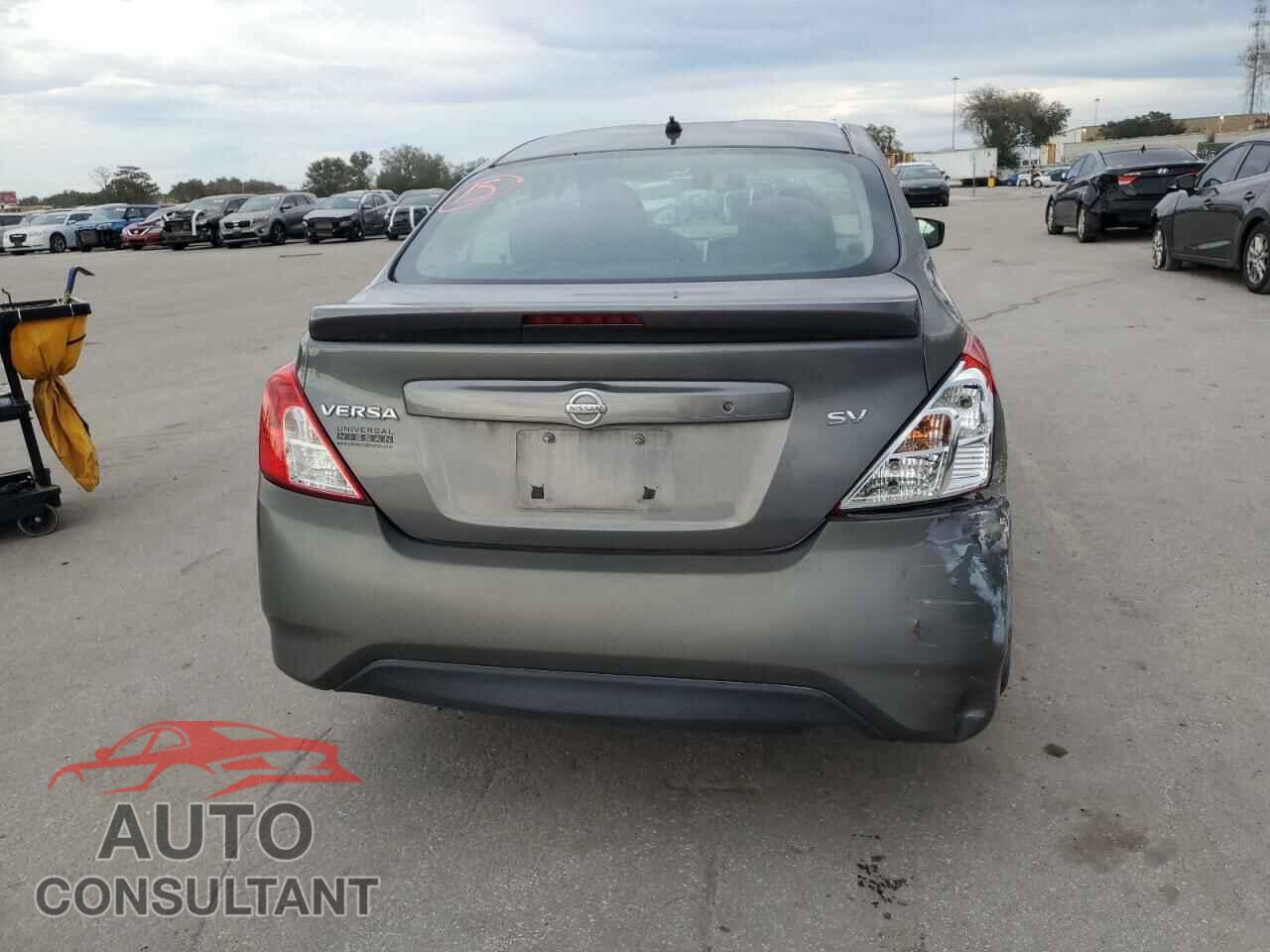 NISSAN VERSA 2017 - 3N1CN7AP1HL816946