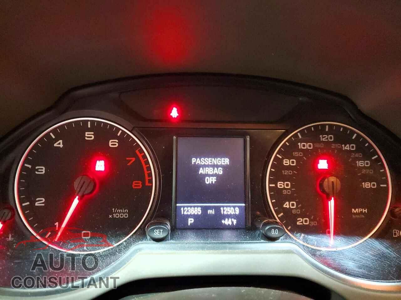AUDI Q5 2012 - WA1DKAFP7CA048030