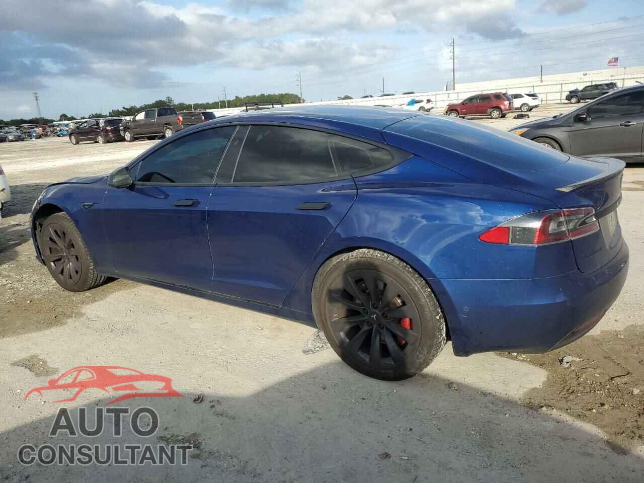 TESLA MODEL S 2017 - 5YJSA1E44HF200755