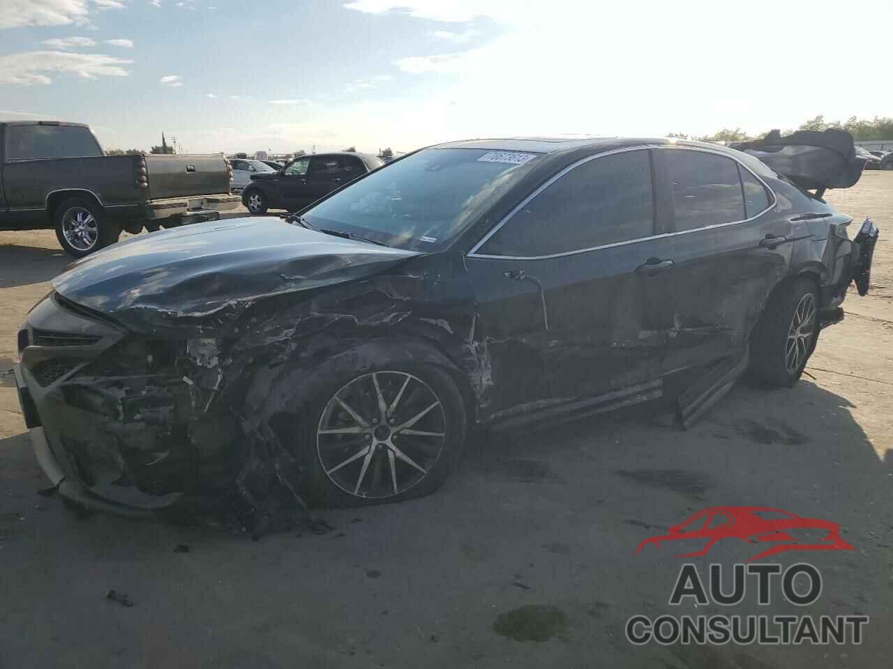 TOYOTA CAMRY 2018 - 4T1B11HK8JU663534