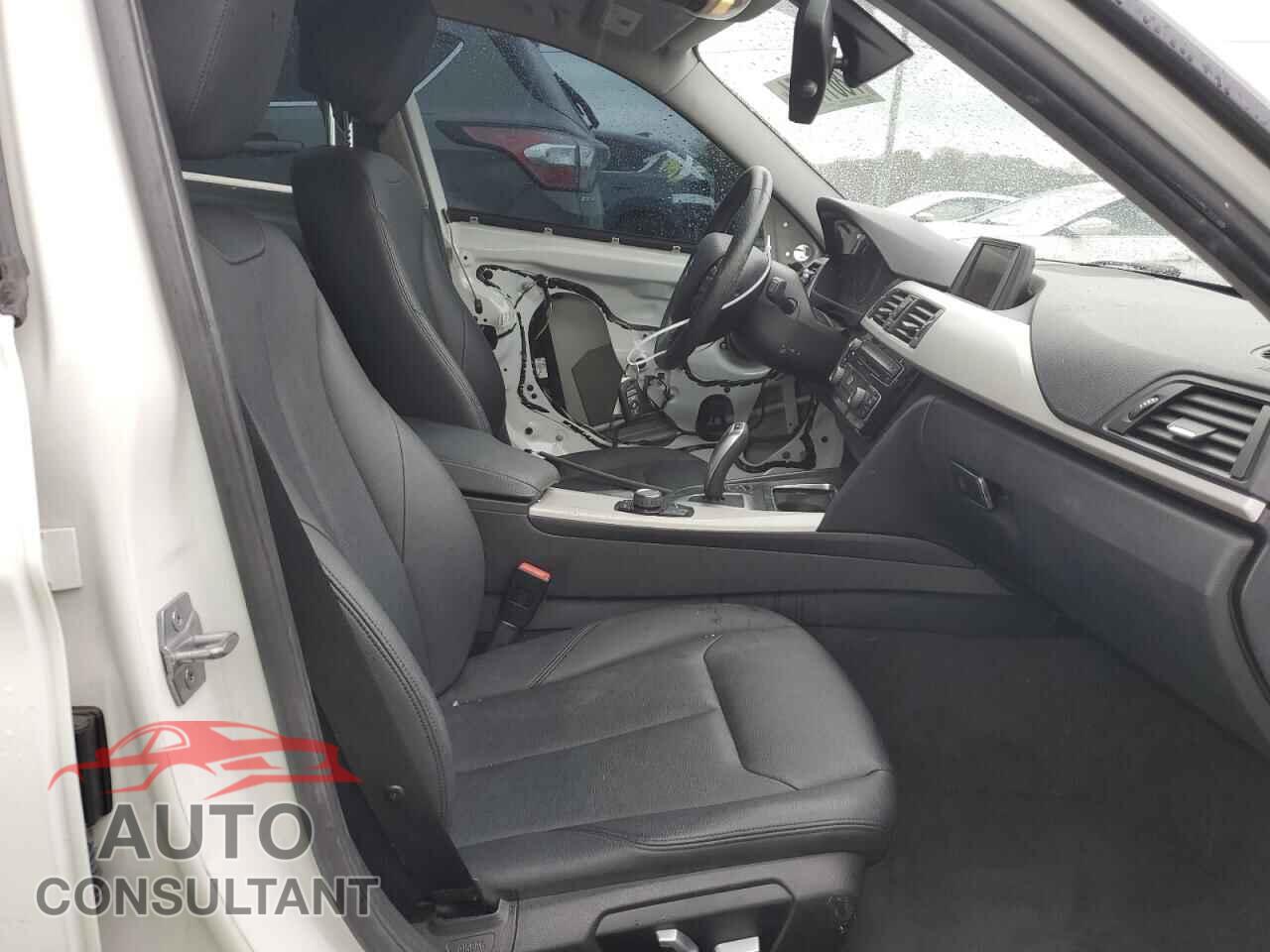 BMW 3 SERIES 2016 - WBA8E5G52GNU19819