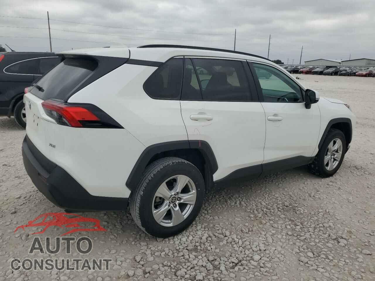 TOYOTA RAV4 2021 - 2T3W1RFV6MC166301