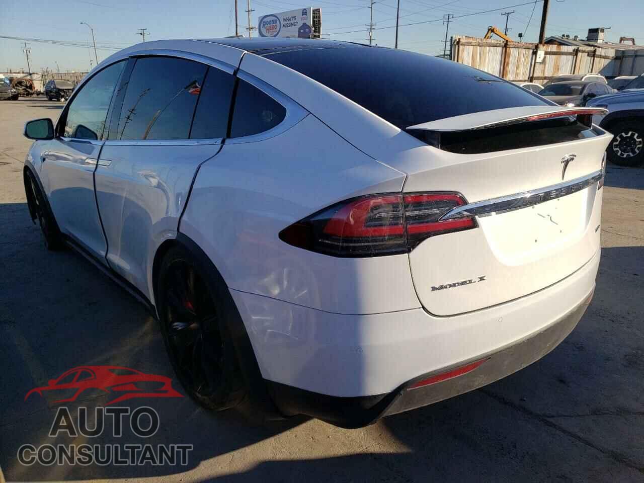 TESLA MODEL X 2017 - 5YJXCBE20HF050017