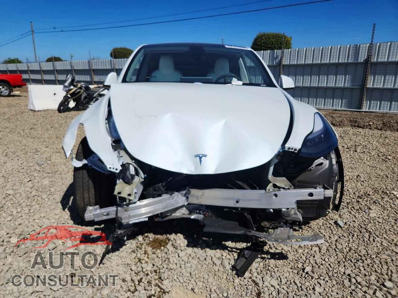 TESLA MODEL Y 2023 - 7SAYGDEE7PF634530