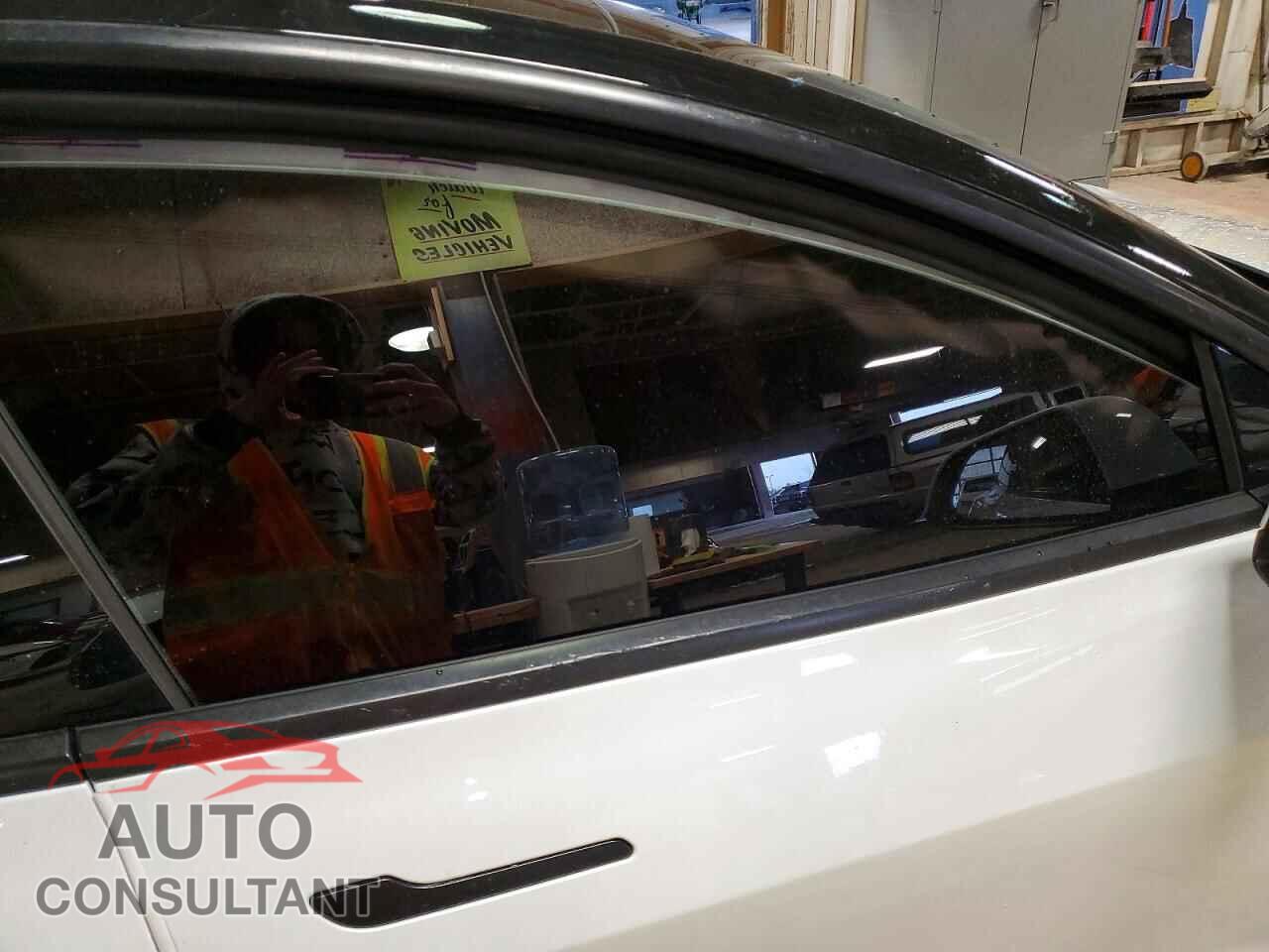 TESLA MODEL 3 2020 - 5YJ3E1EC0LF720735