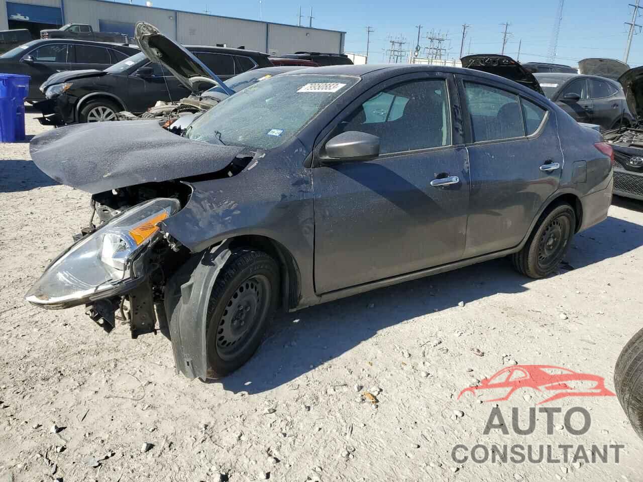 NISSAN VERSA 2018 - 3N1CN7AP5JL885757