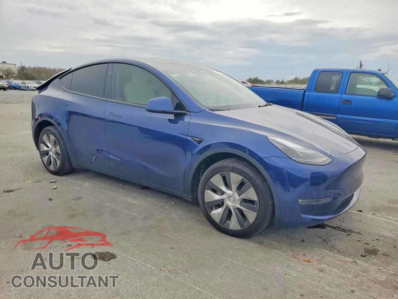 TESLA MODEL Y 2024 - 7SAYGDEE2RF005213
