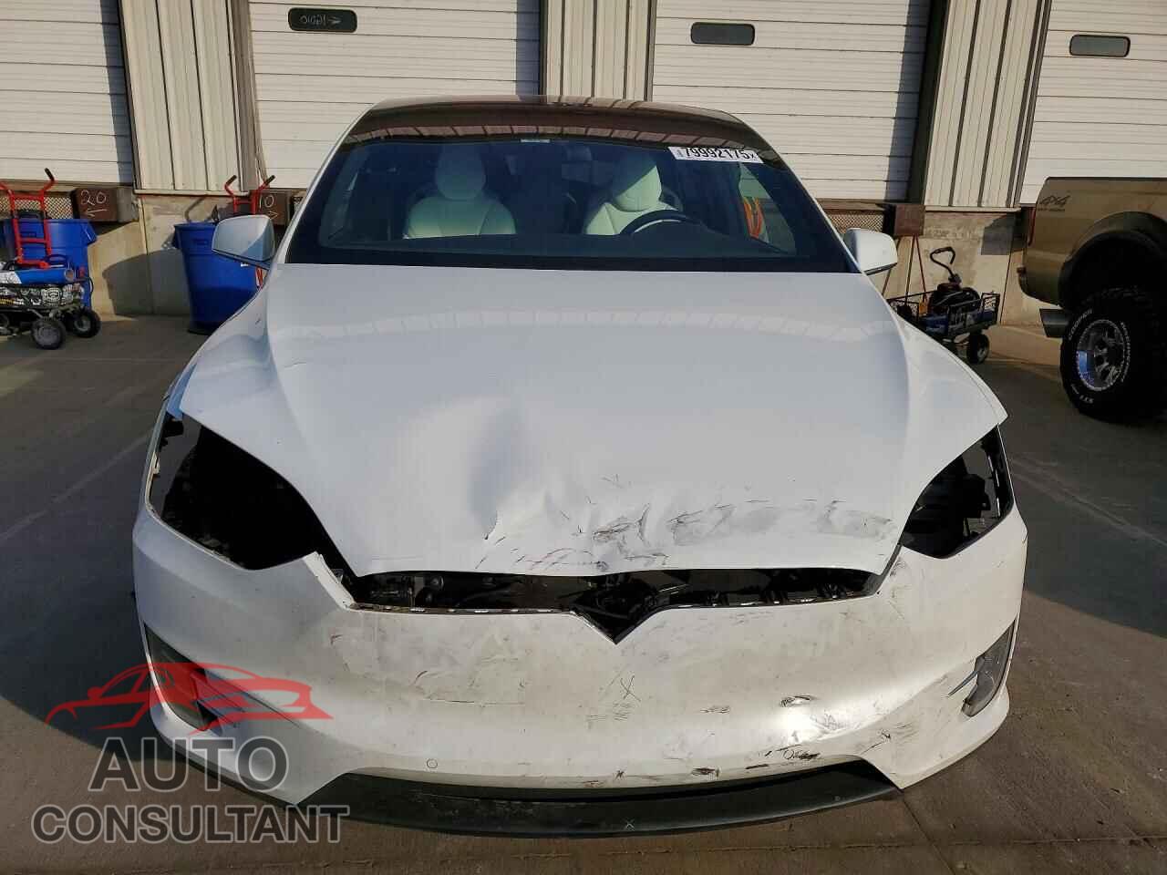 TESLA MODEL X 2016 - 5YJXCAE44GF001042