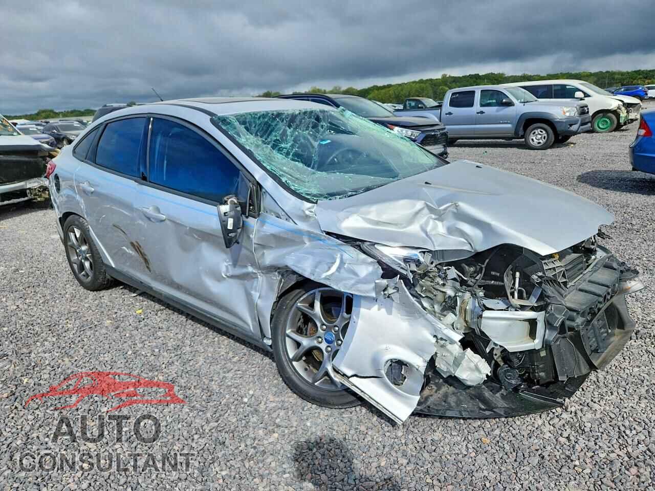 FORD FOCUS 2013 - 1FADP3F2XDL138985