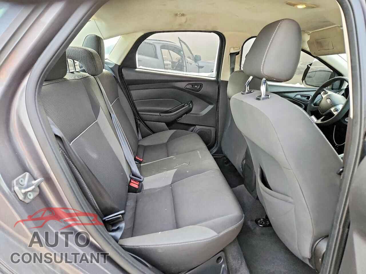 FORD FOCUS 2012 - 1FAHP3F21CL161037