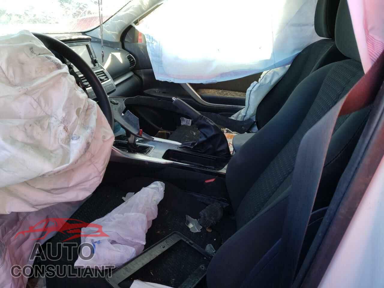 MITSUBISHI ECLIPSE 2019 - JA4AT3AA3KZ050940