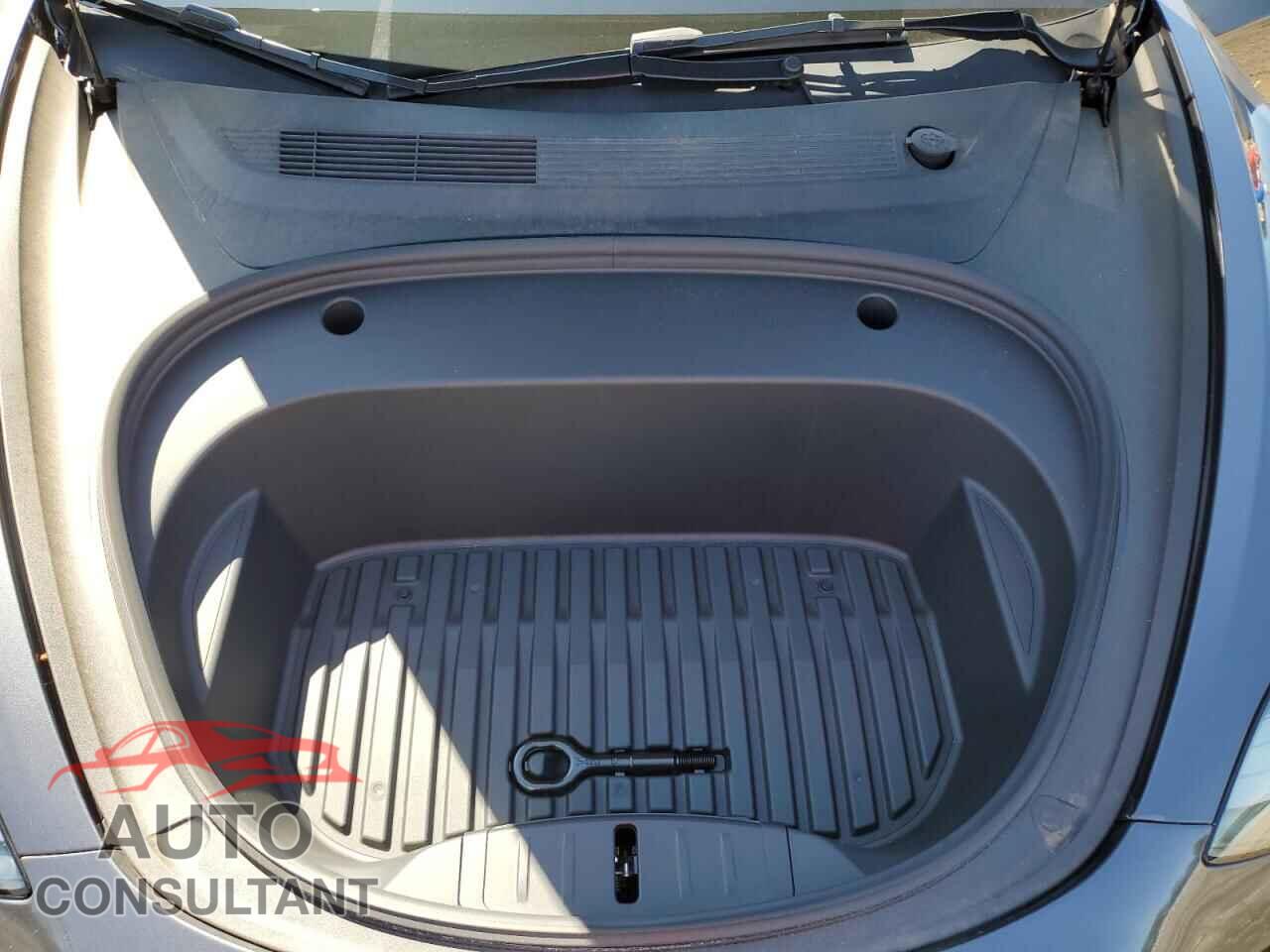 TESLA MODEL 3 2023 - 5YJ3E1EA0PF569092