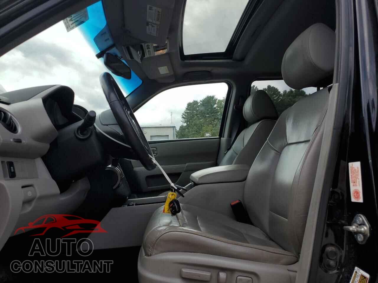 HONDA PILOT 2015 - 5FNYF4H51FB003461