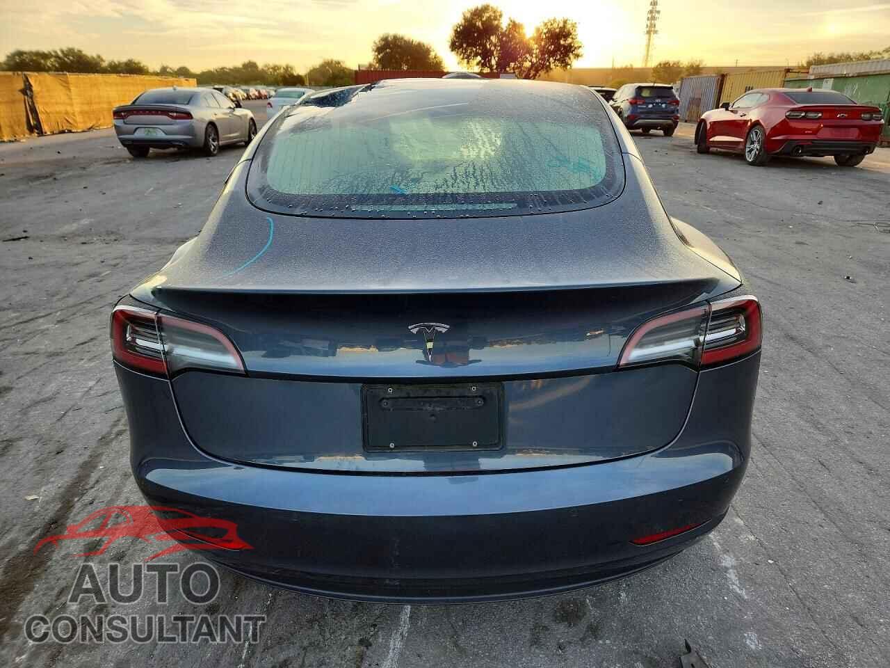 TESLA MODEL 3 2020 - 5YJ3E1EA6LF792957
