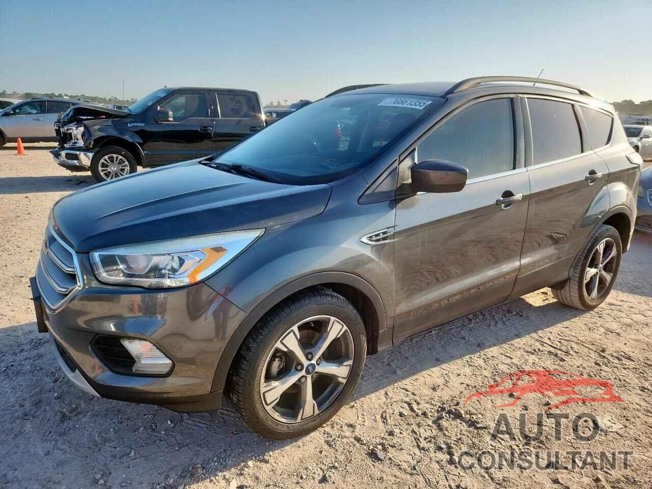 FORD ESCAPE 2017 - 1FMCU0GD8HUB52201