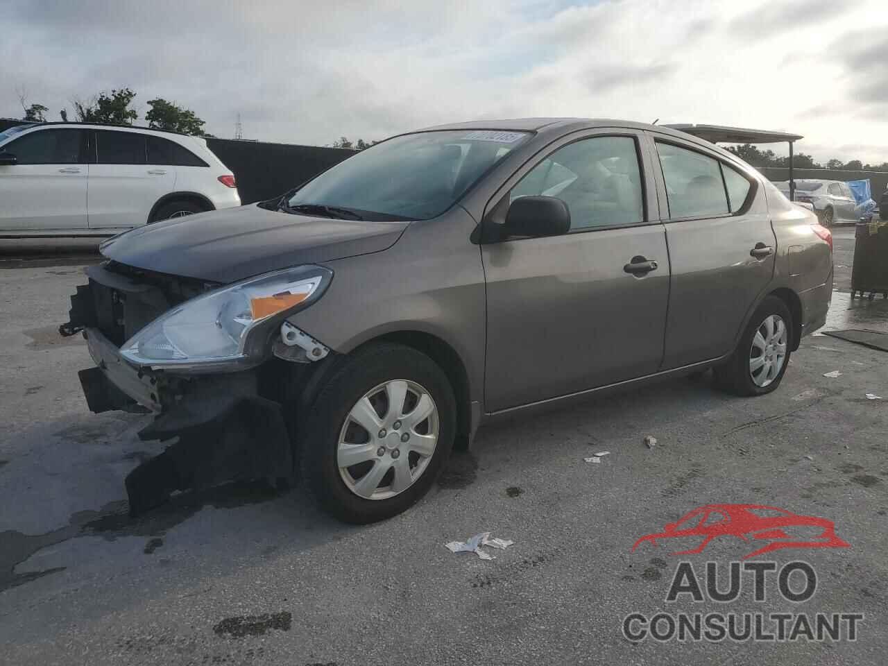 NISSAN VERSA 2015 - 3N1CN7AP3FL819893