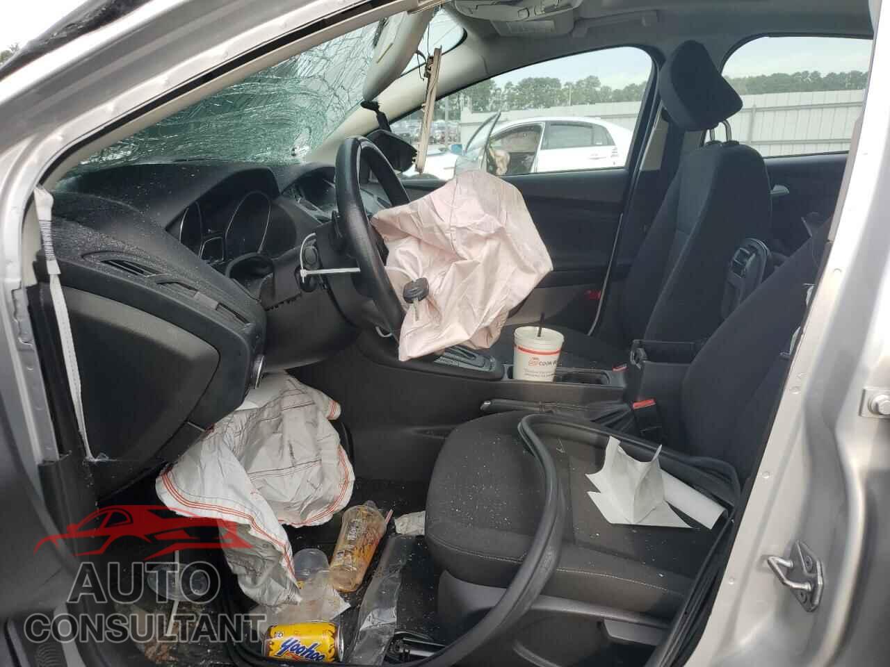 FORD FOCUS 2015 - 1FADP3F23FL226425