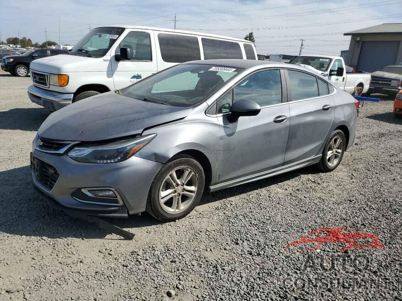 CHEVROLET CRUZE 2018 - 1G1BE5SM4J7162674