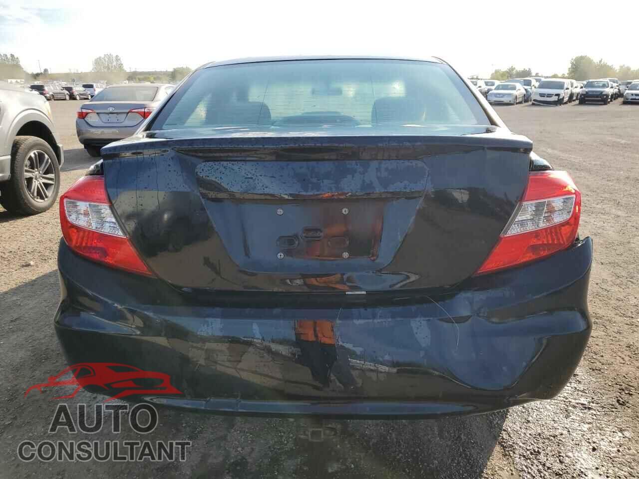 HONDA CIVIC 2012 - 2HGFB2E52CH000877
