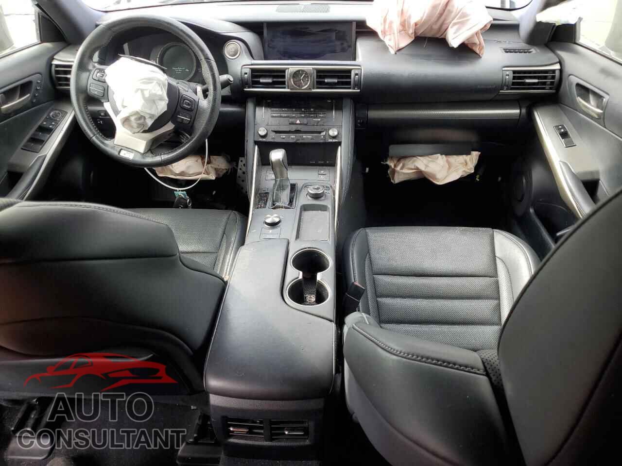 LEXUS IS 2018 - JTHBA1D27J5069391
