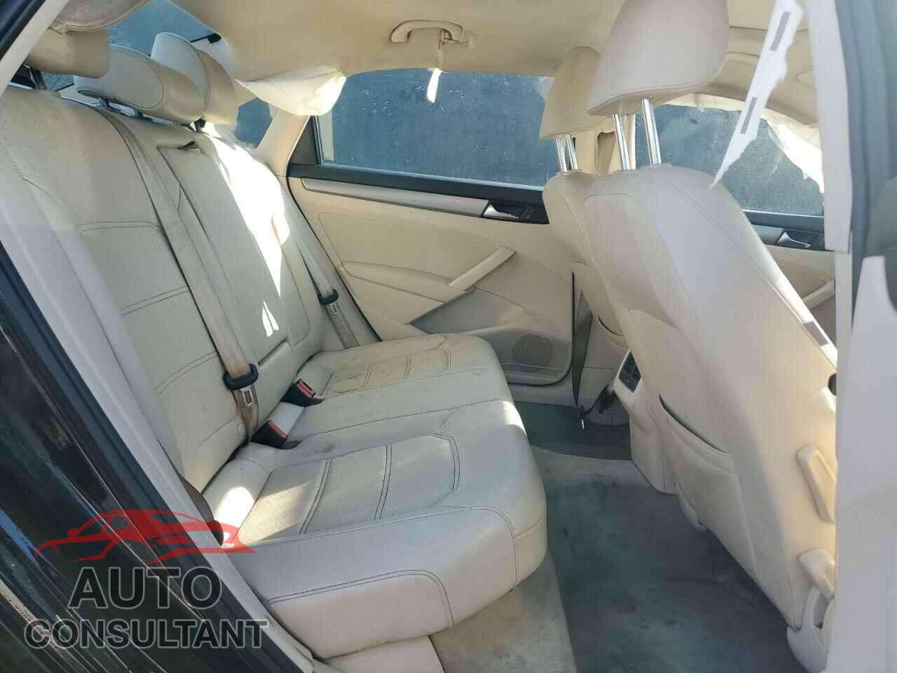 VOLKSWAGEN PASSAT 2014 - 1VWBN7A30EC001910