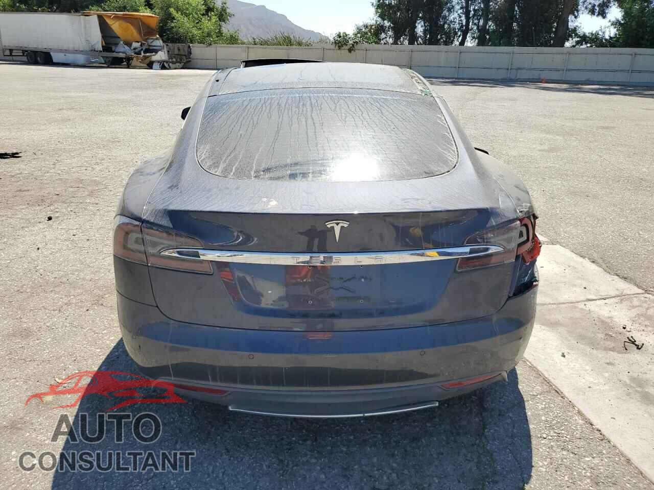 TESLA MODEL S 2016 - 5YJSA1E15GF133927