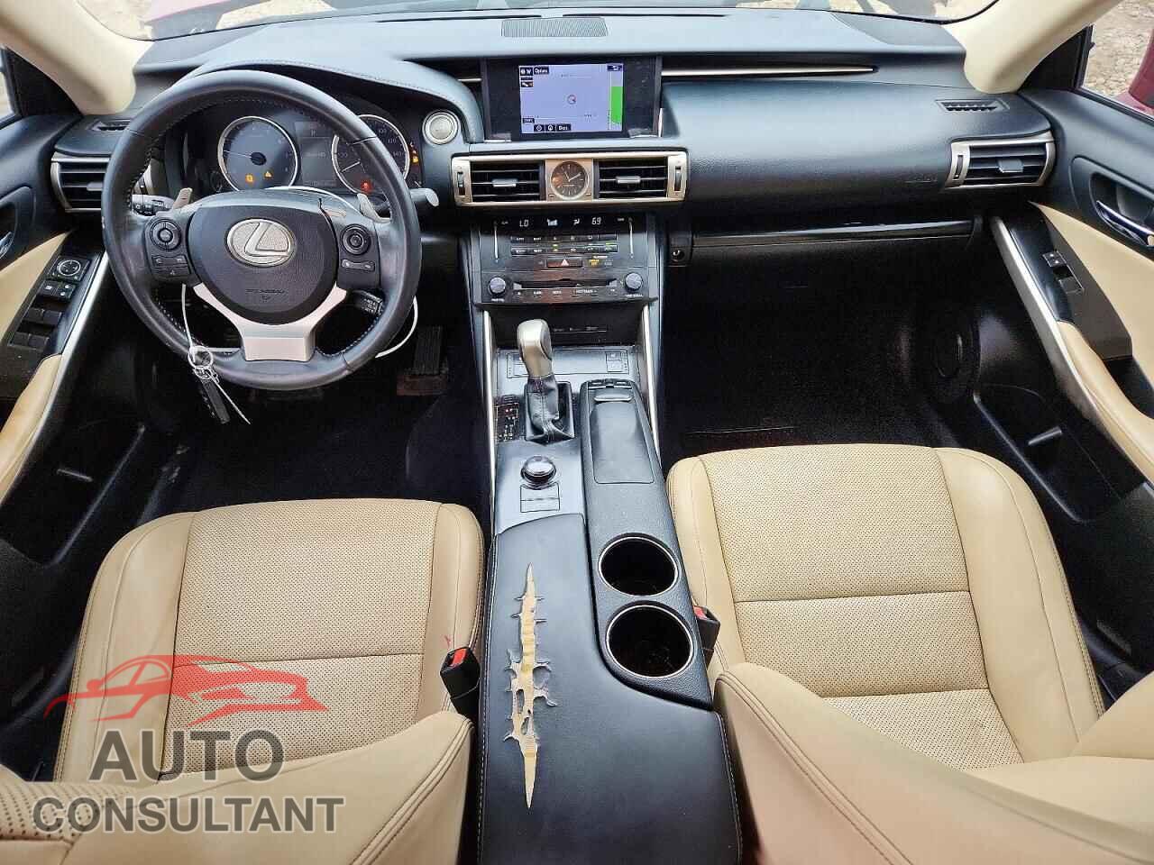 LEXUS IS 2014 - JTHCE1D21E5000548