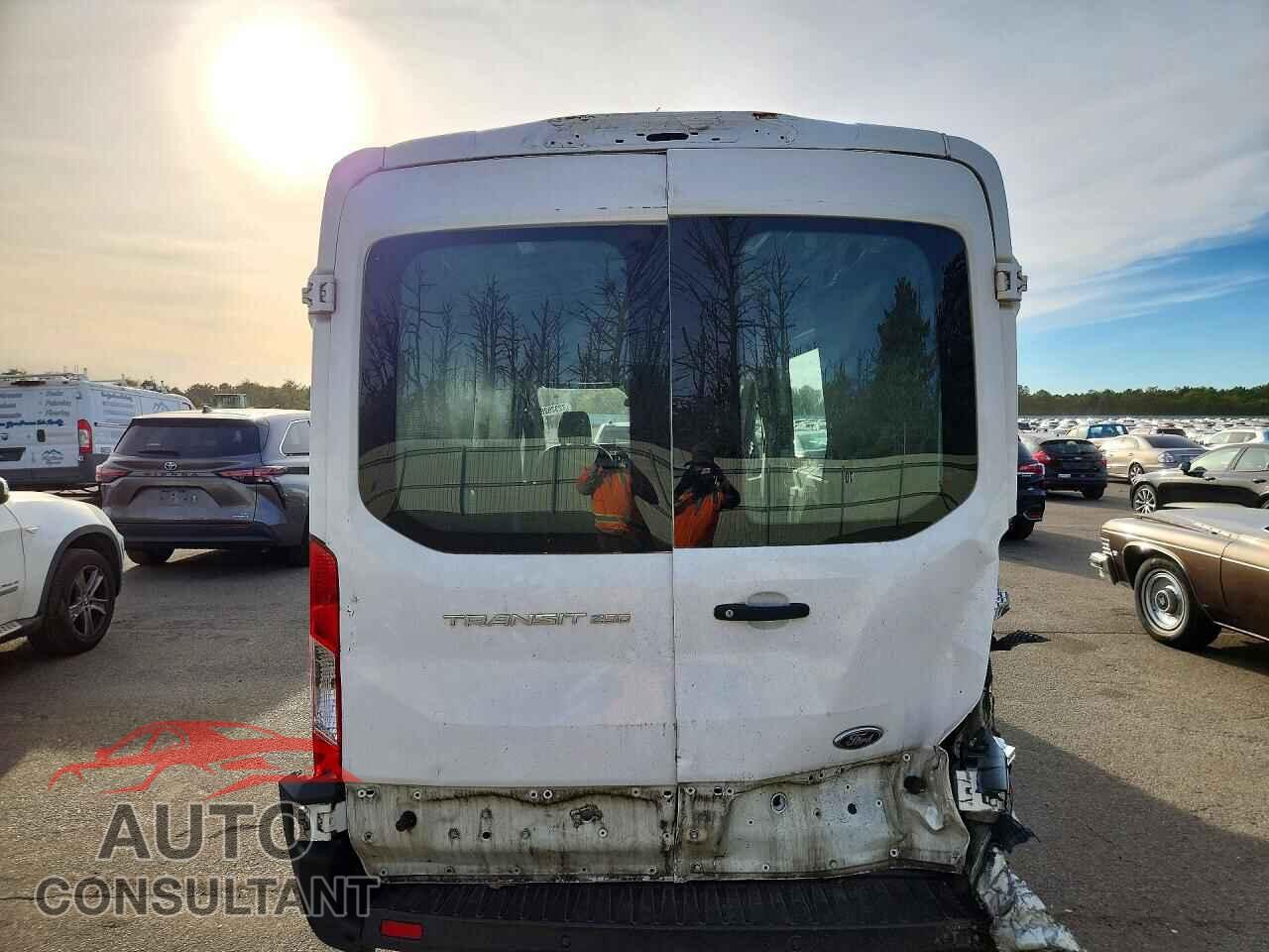 FORD TRANSIT 2020 - 1FTBR1C82LKA61672