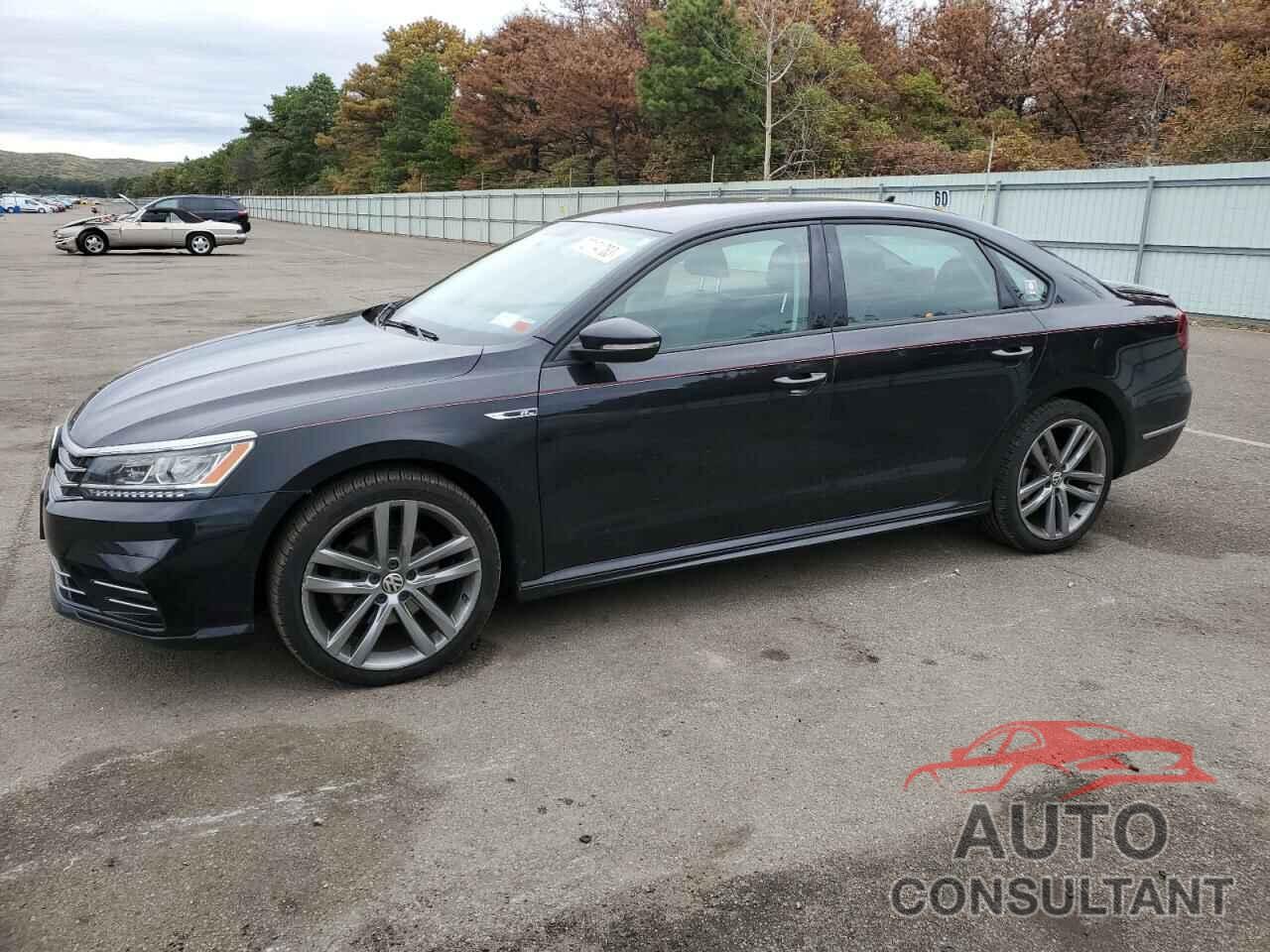 VOLKSWAGEN PASSAT 2018 - 1VWAA7A37JC018527