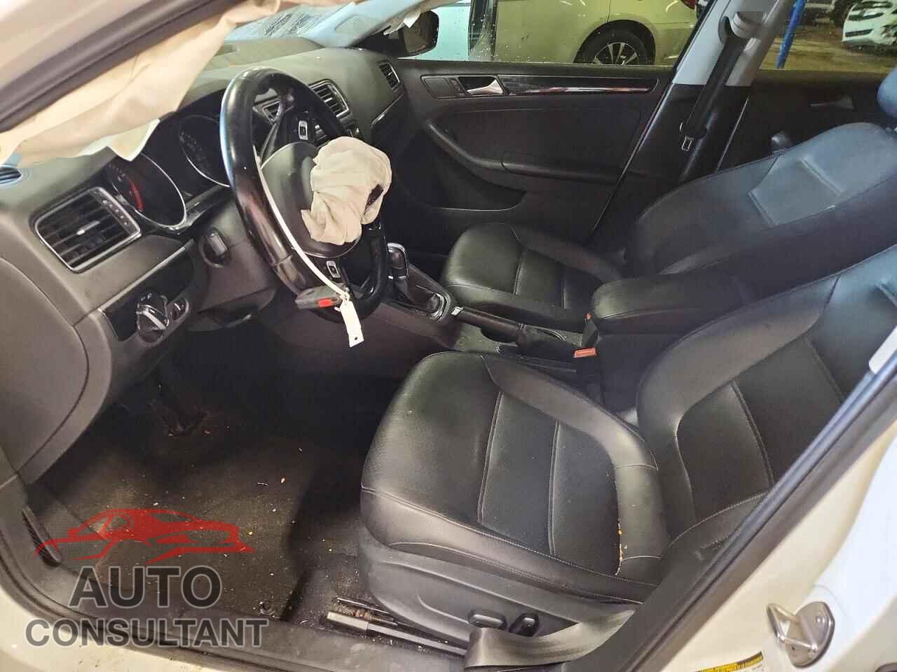 VOLKSWAGEN JETTA 2017 - 3VWL17AJ9HM384392
