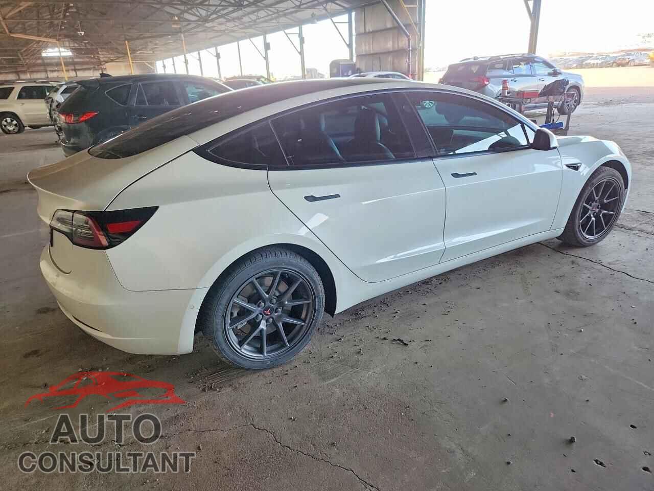TESLA MODEL 3 2021 - 5YJ3E1EA4MF871853