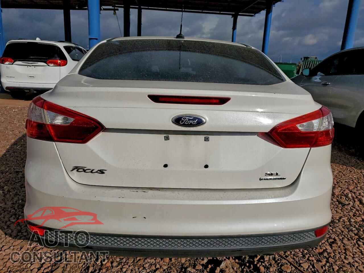 FORD FOCUS 2012 - 1FAHP3H22CL451235