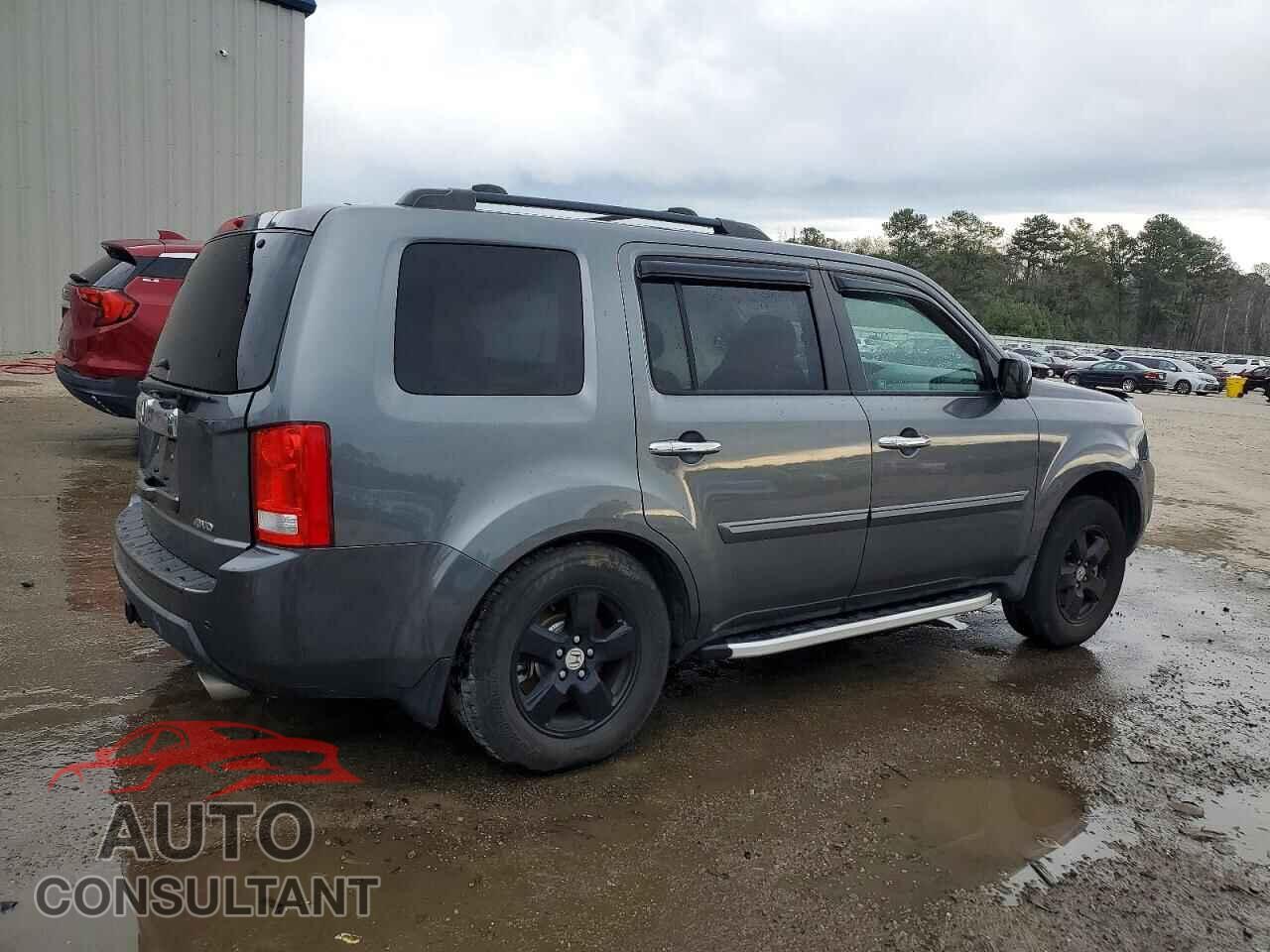HONDA PILOT 2011 - 5FNYF4H50BB027308