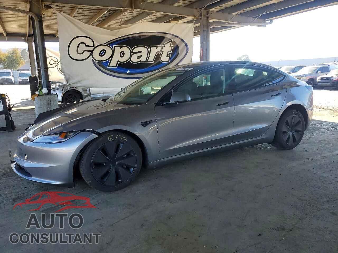 TESLA MODEL 3 2025 - 5YJ3E1EA0SF079907