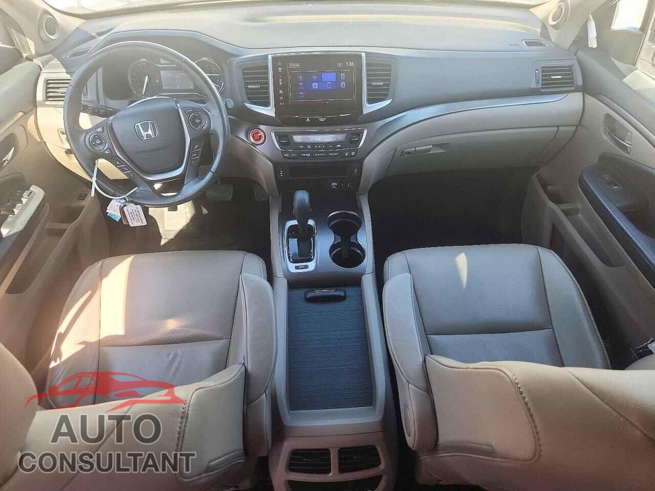 HONDA PILOT 2018 - 5FNYF5H52JB018405