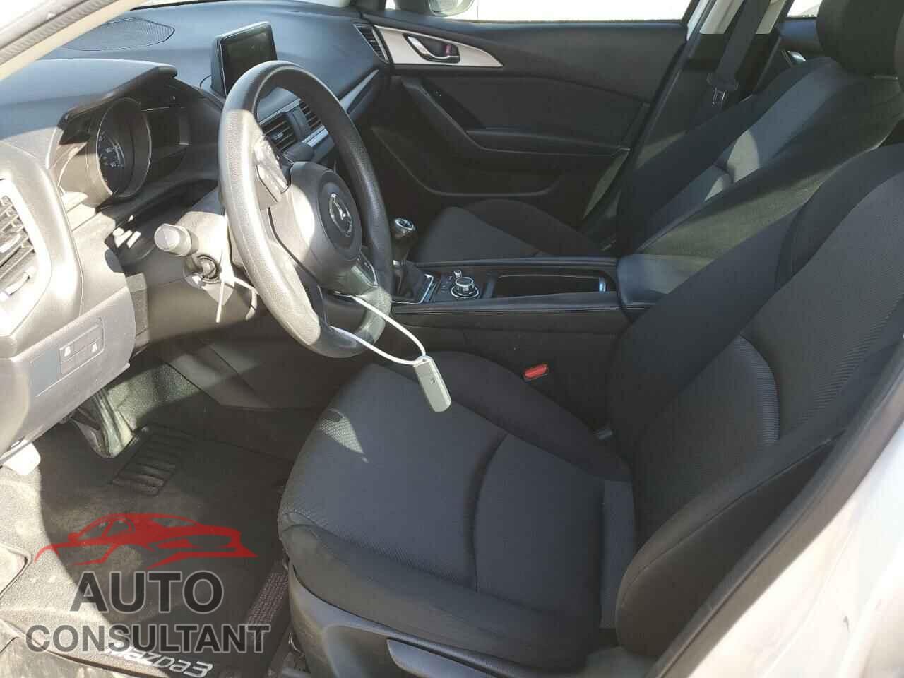 MAZDA 3 2017 - 3MZBN1U75HM106005