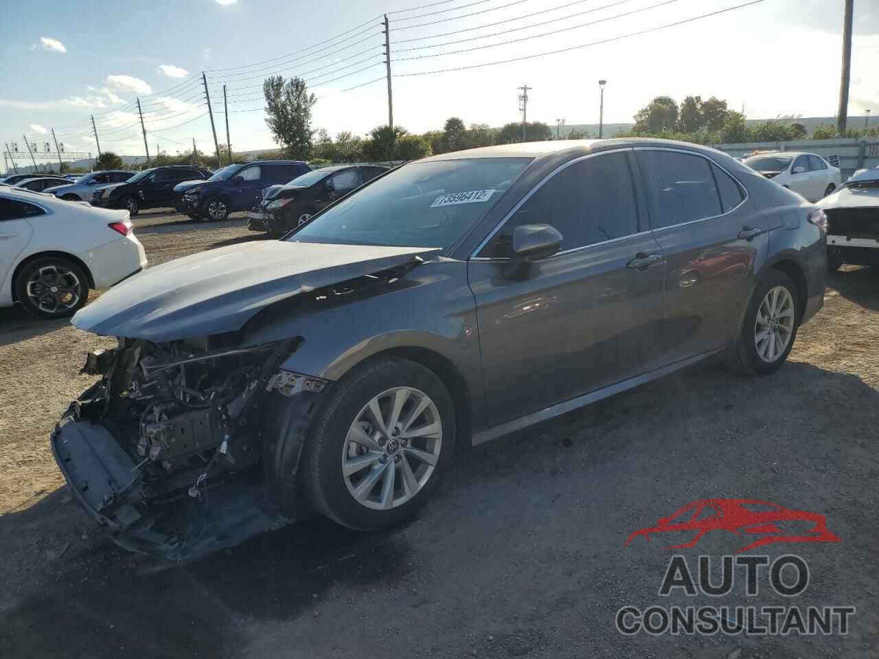 TOYOTA CAMRY 2022 - 4T1C11AK2NU702235