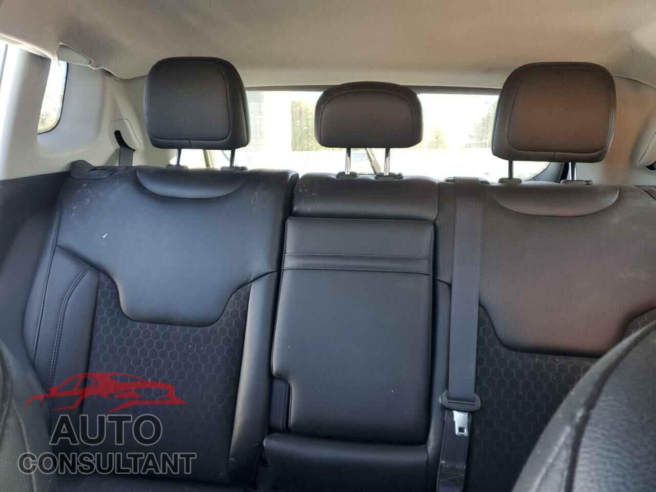 JEEP COMPASS 2018 - 3C4NJDBB3JT304341