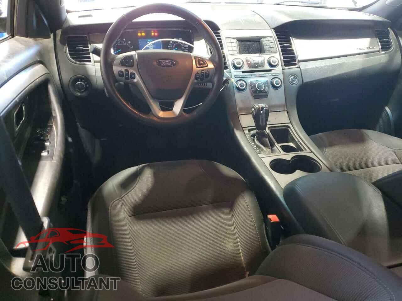 FORD TAURUS 2018 - 1FAHP2E86JG115077