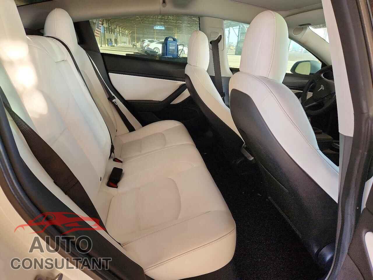 TESLA MODEL 3 2021 - 5YJ3E1EB3MF855152