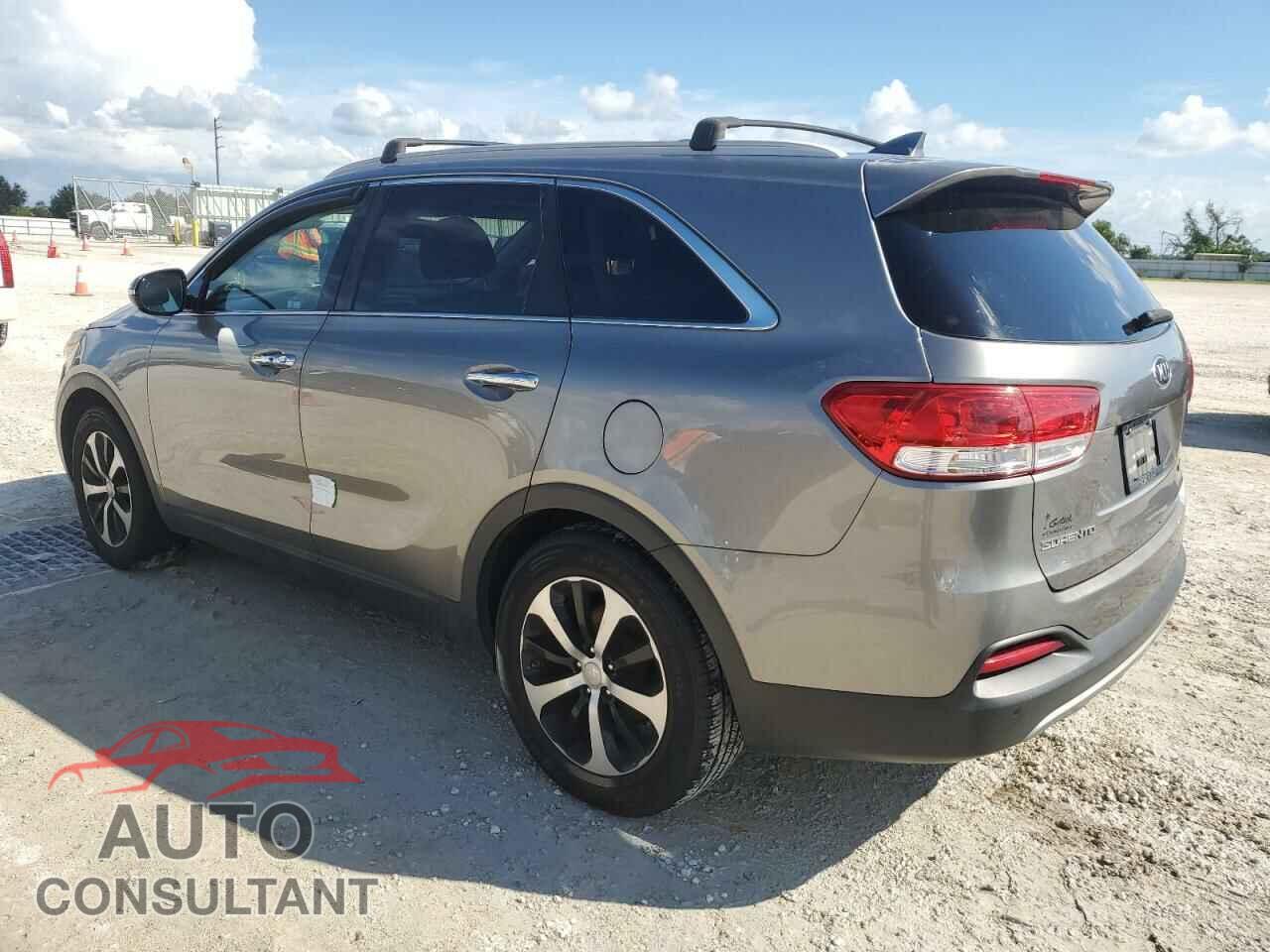 KIA SORENTO 2018 - 5XYPH4A59JG385322