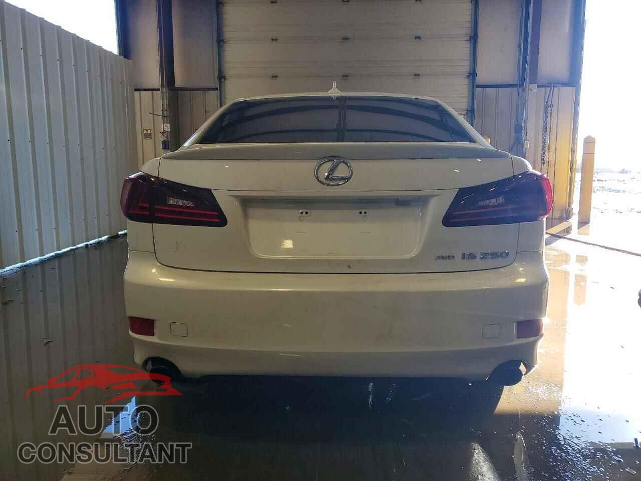 LEXUS IS 2012 - JTHCF5C26C5059629